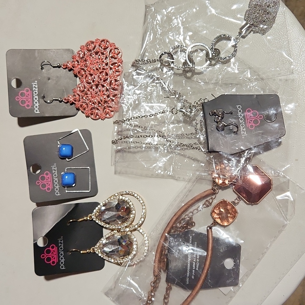 5 paparazzi pieces
